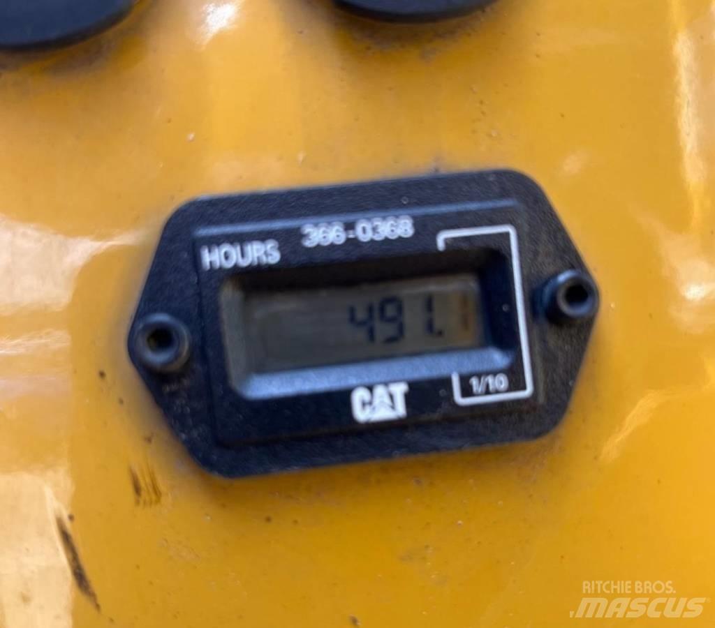 CAT CB 1.7 Ikerdobos hengerek