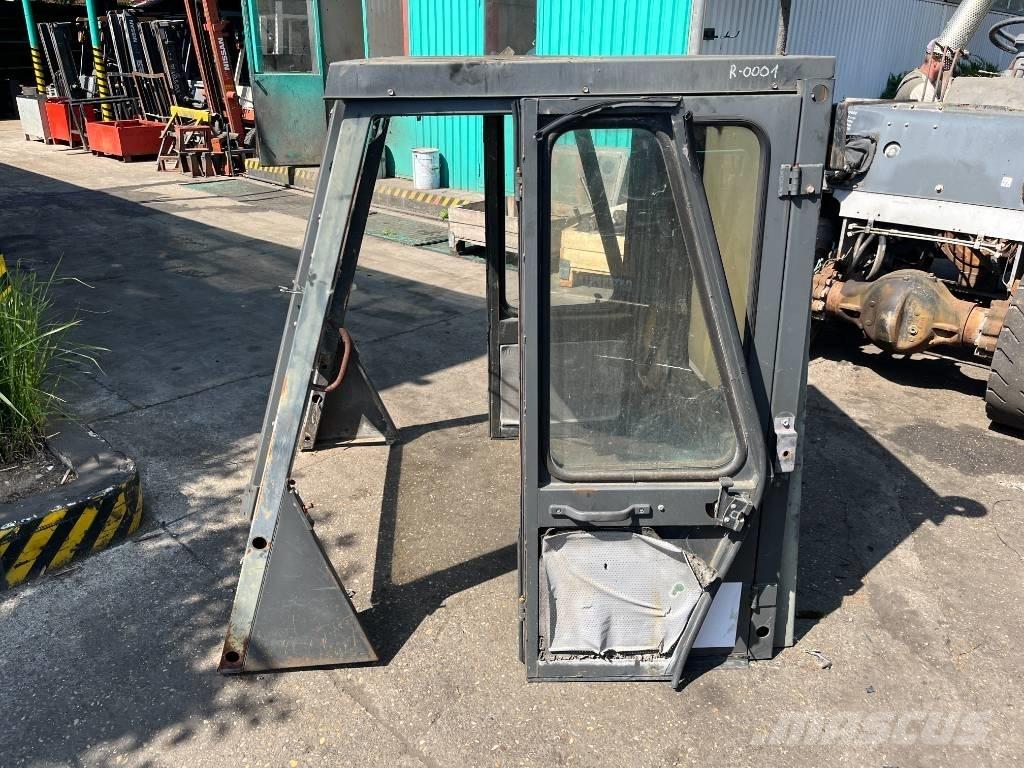 Nissan CABIN W-1038 Vezetőfülke és belső tartozékok