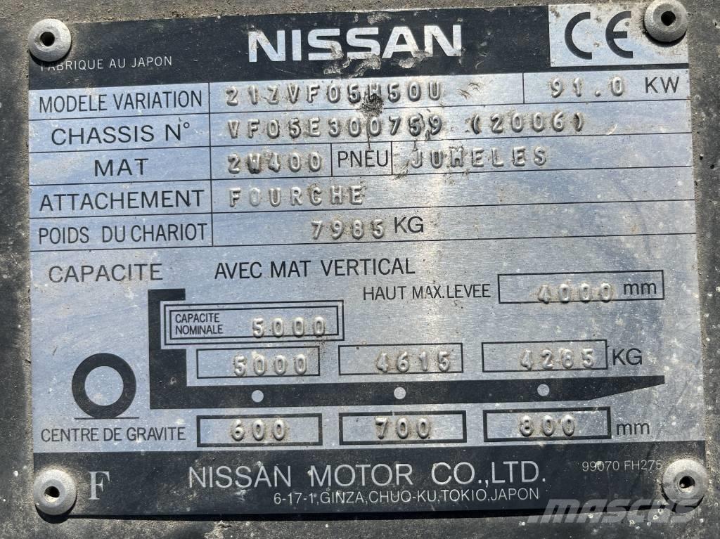 Nissan CABIN W-1038 Vezetőfülke és belső tartozékok