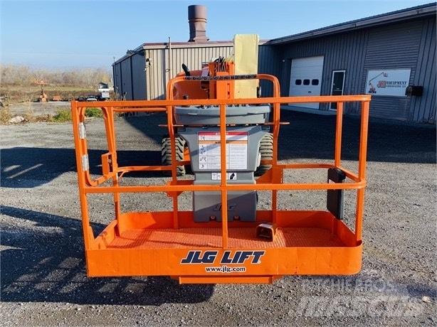 JLG 450 AJ II Karos emelők