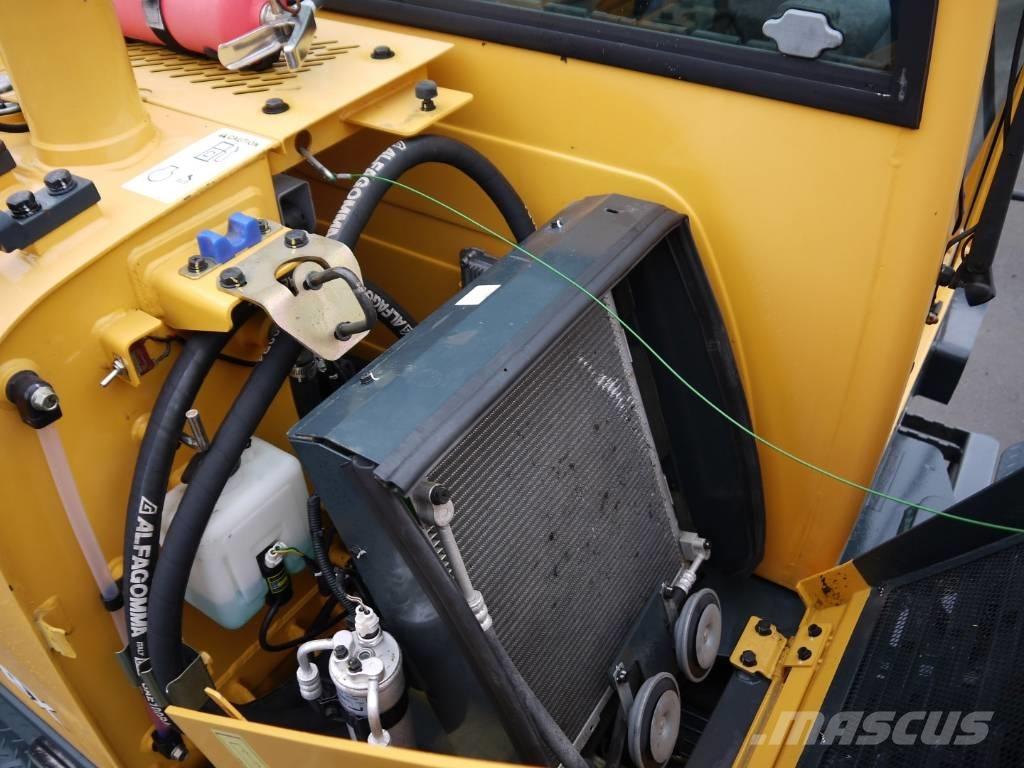 Hyundai R 55W-9A Gumikerekes kotrók