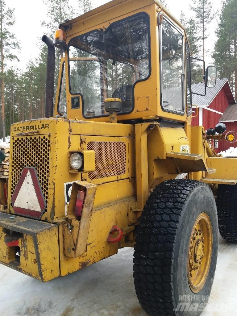 CAT 910 Gumikerekes homlokrakodók