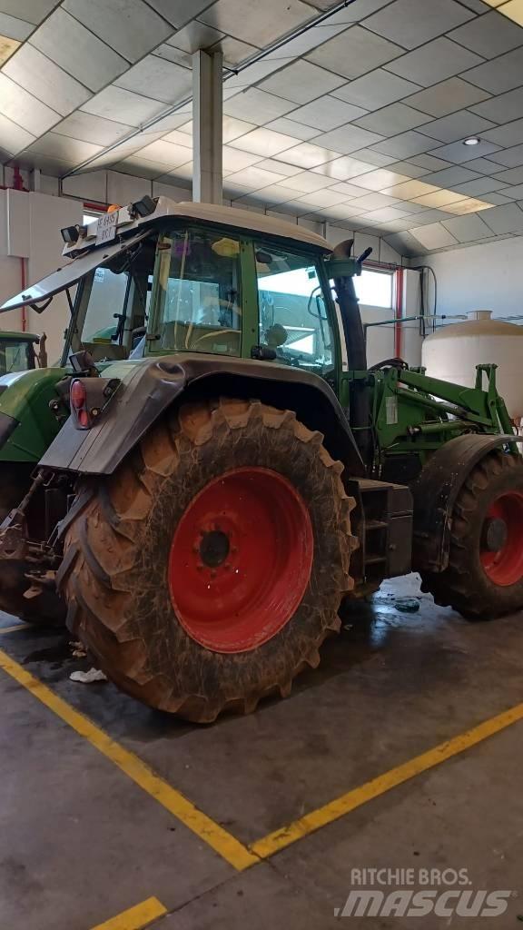 Fendt 714 Vario Traktorok