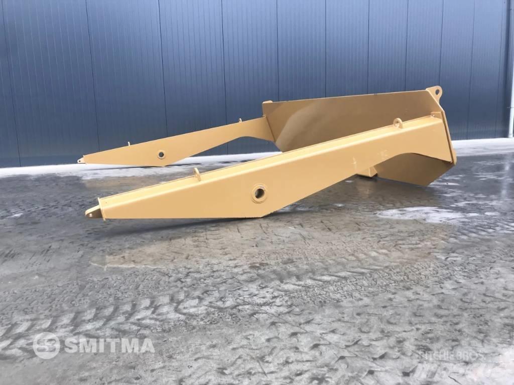 CAT 745C Tailgates