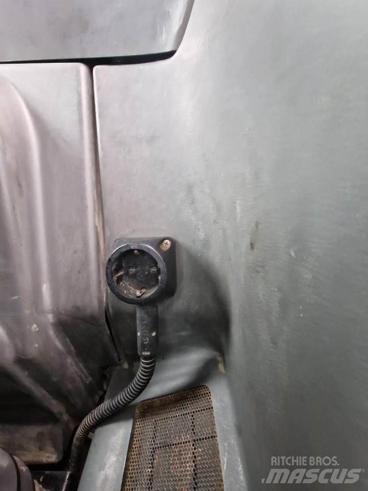 Merlo P 27.6 TOP Teleszkópos gumikerekes rakodók