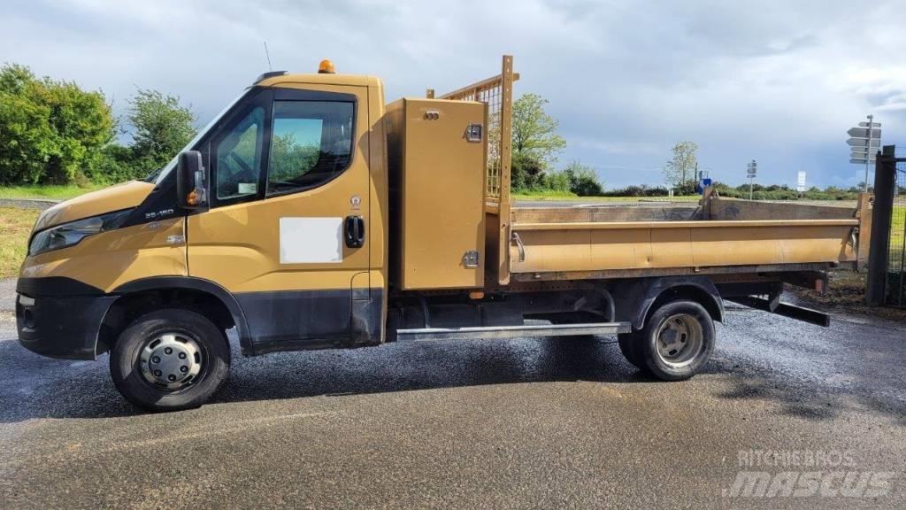 Iveco 35C 15 Kis teherszállító/Platós kocsi