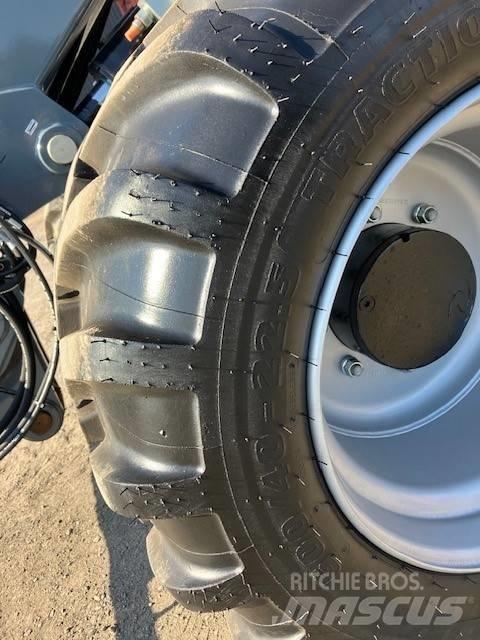 GiANT G5000 tele Teleszkópos mezőgazdasági rakodók