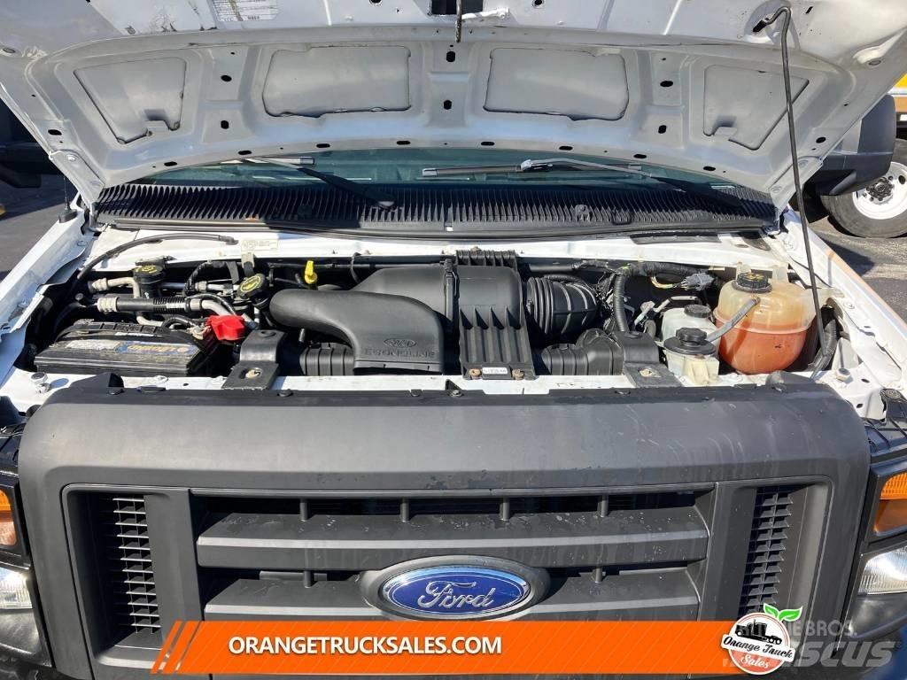 Ford E 350 SD Dobozos teherautók