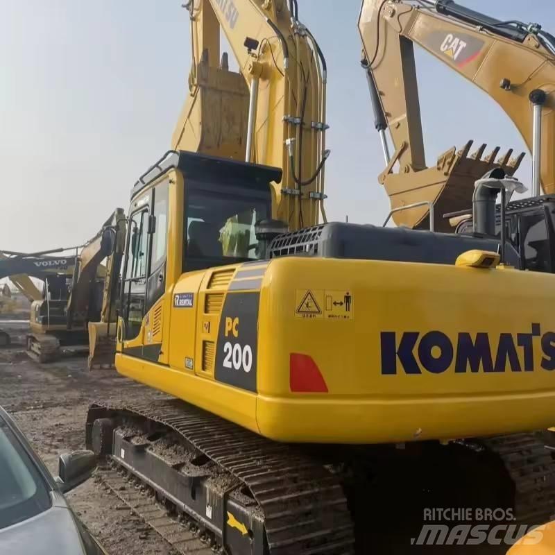 Komatsu PC 200 Lánctalpas kotrók