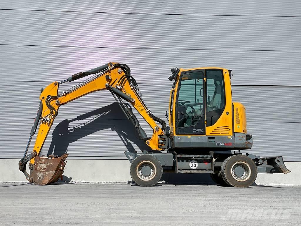 Wacker Neuson EW 65 Gumikerekes kotrók