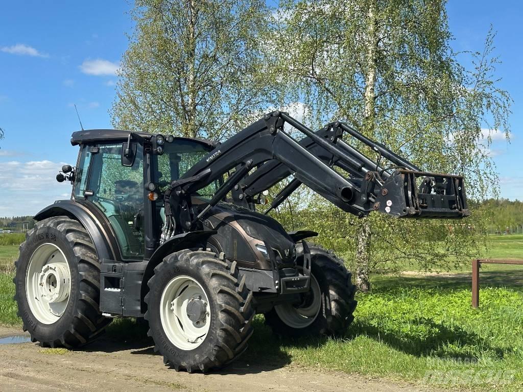 Valtra G 135 Active Traktorok