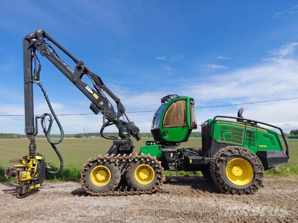 John Deere 1270 G Betakarítók