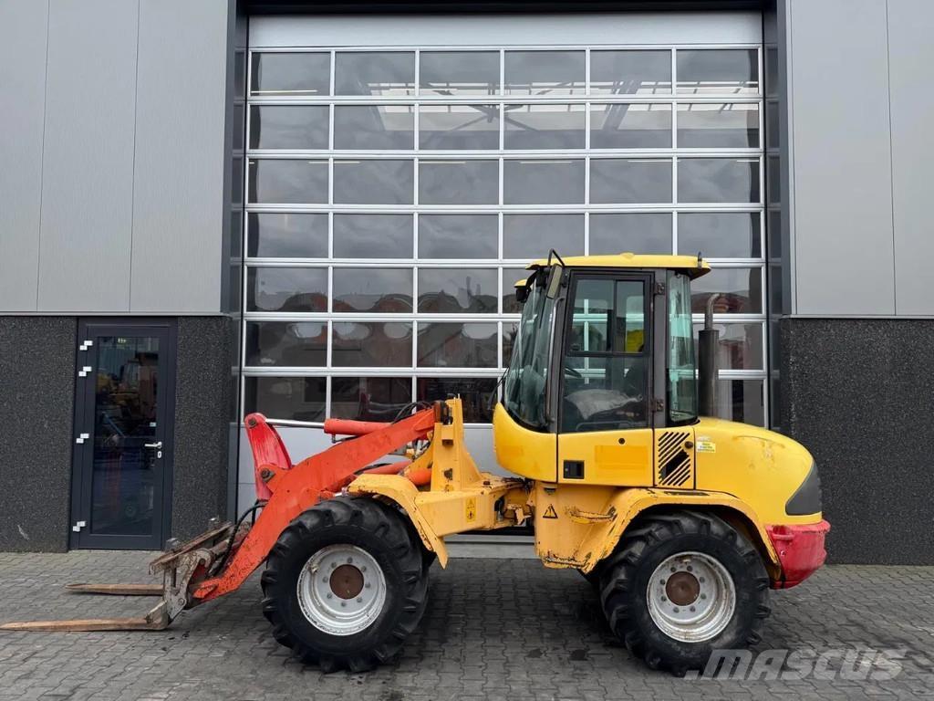 Volvo L35B Gumikerekes homlokrakodók