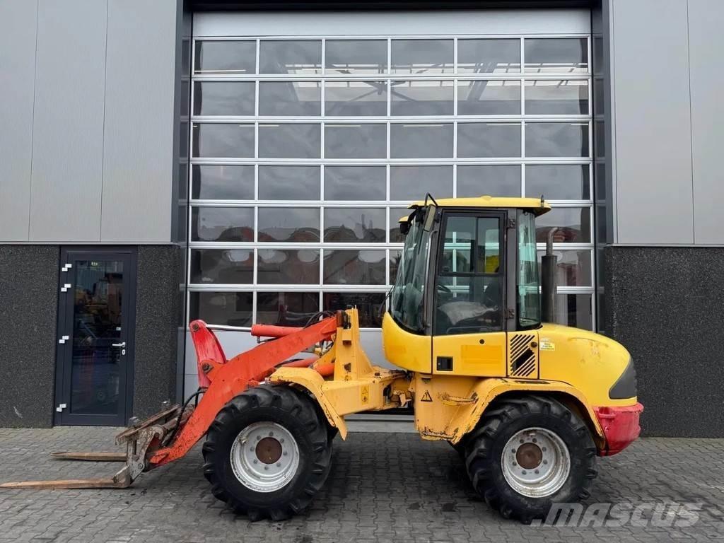 Volvo L35B Gumikerekes homlokrakodók