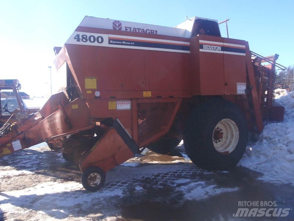 Hesston 4800 Traktorok