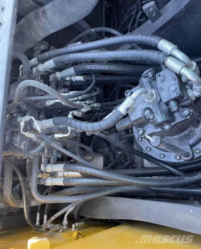 Volvo EC 240 Lánctalpas kotrók