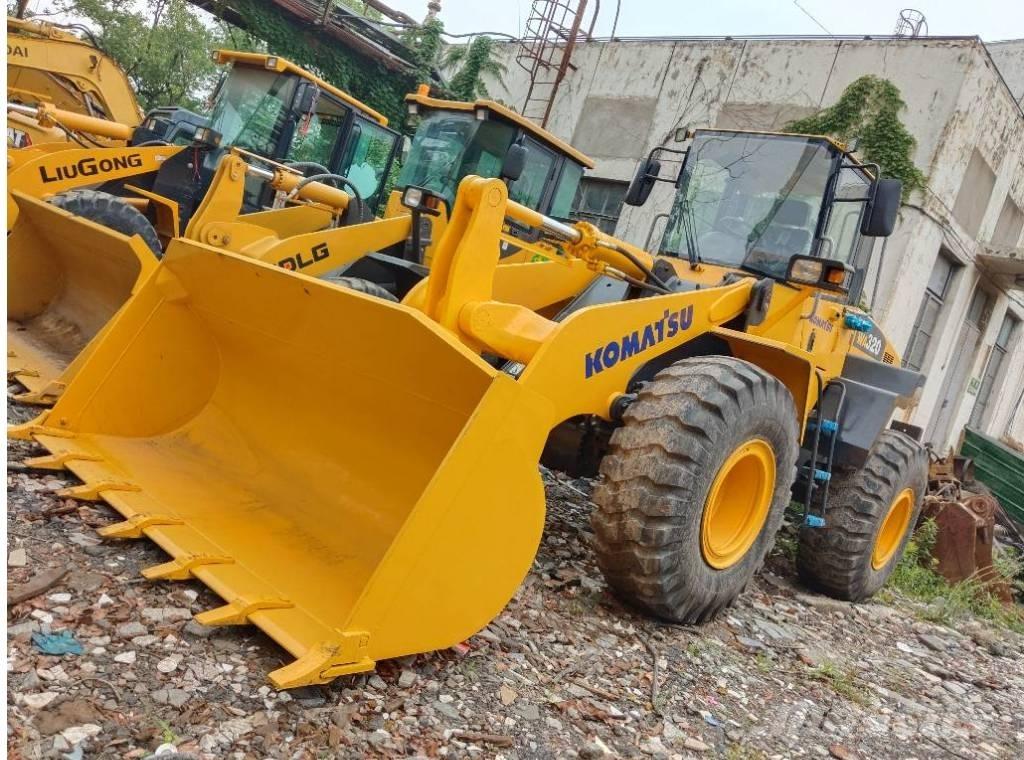 Komatsu WA 320-5 Gumikerekes homlokrakodók