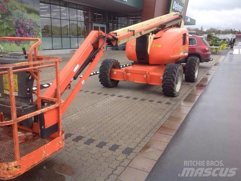 JLG 600 AJ Karos emelők