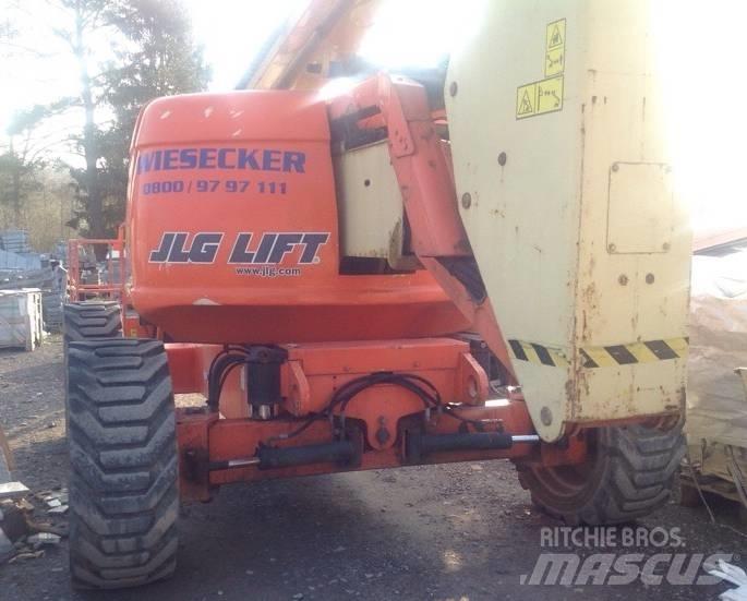 JLG 600 AJ Karos emelők