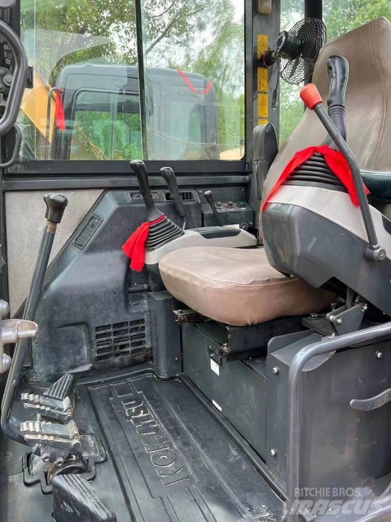 Komatsu PC56-7 Lánctalpas kotrók