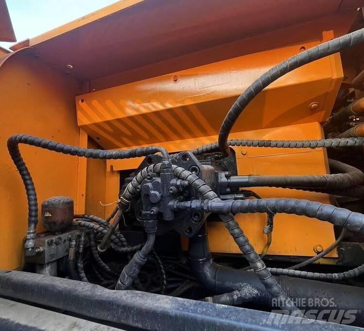 Hyundai R330LC-9T Lánctalpas kotrók