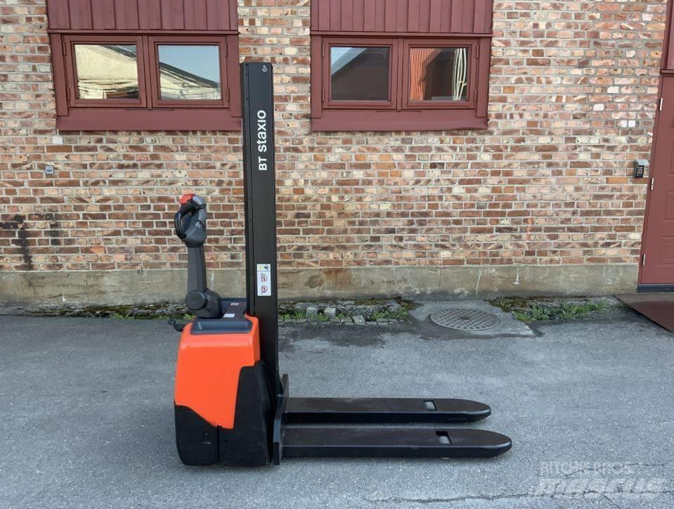 BT HWE 100 Gyalogkíséretű targonca
