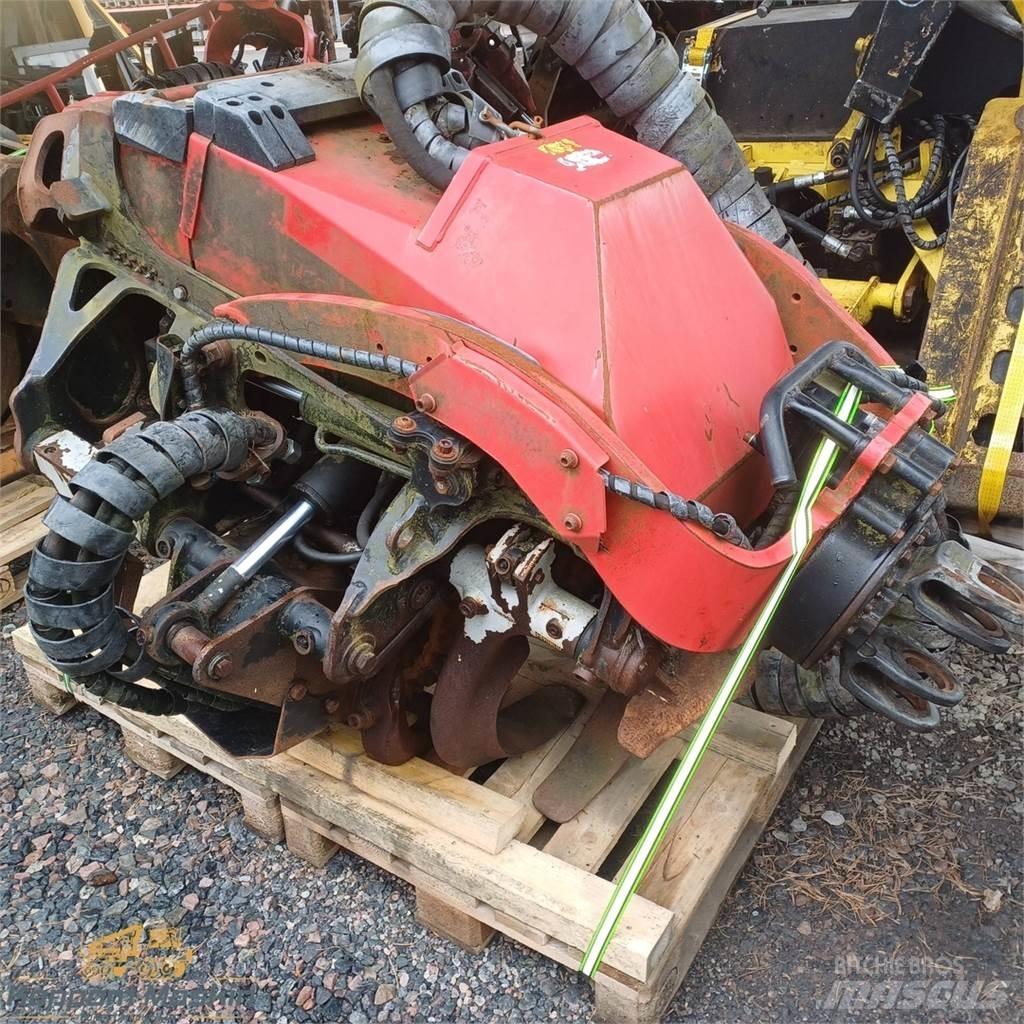 Komatsu C144 Betakarító fejek