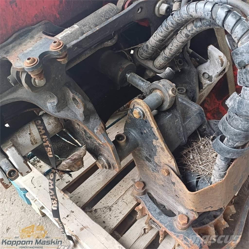 Komatsu C144 Betakarító fejek