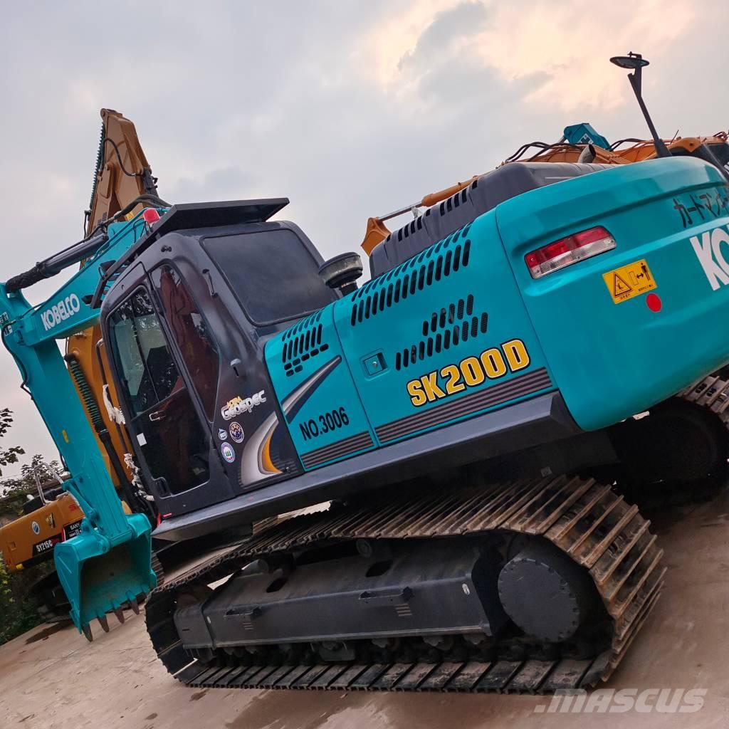 Kobelco SK 200 Lánctalpas kotrók