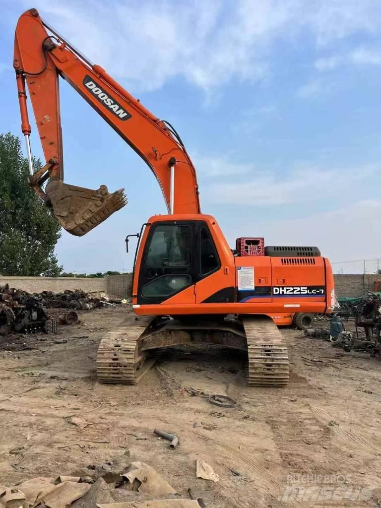 Doosan DH 225 LC-9 Lánctalpas kotrók