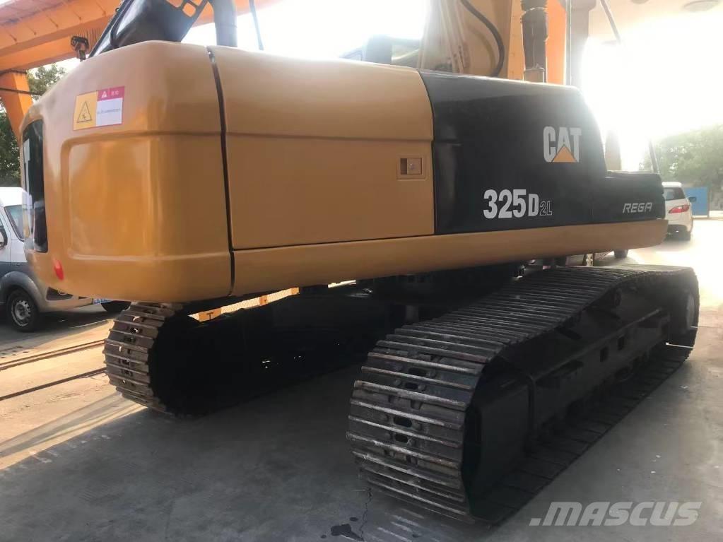 CAT 325 D L Lánctalpas kotrók