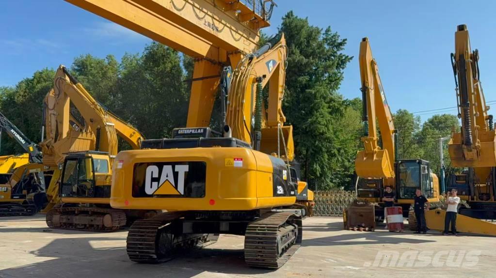 CAT 325 D L Lánctalpas kotrók