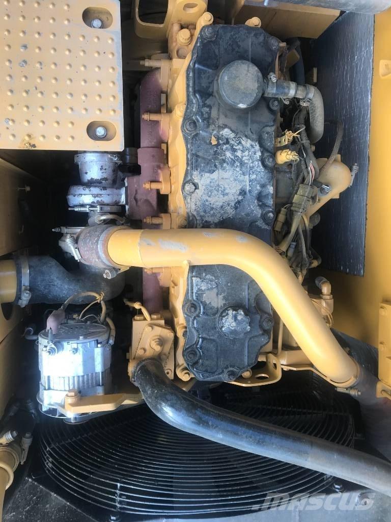 CAT 325 D L Lánctalpas kotrók