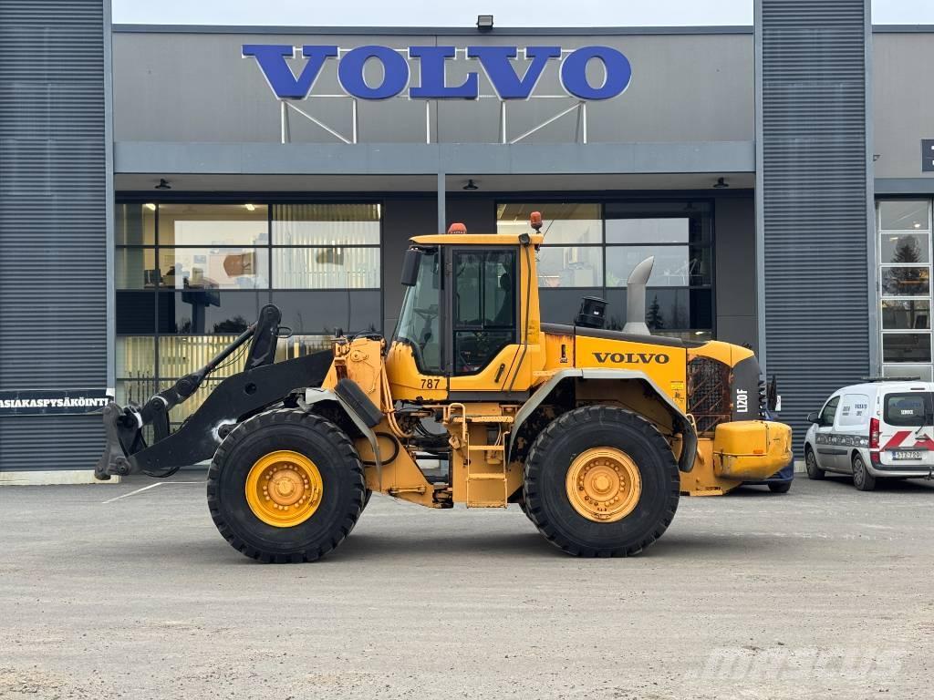 Volvo L 120 F Gumikerekes homlokrakodók