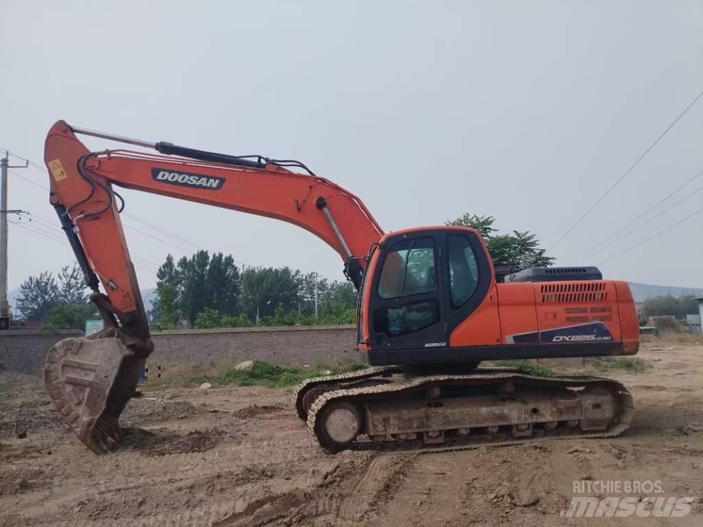 Doosan DX225LC-9C Lánctalpas kotrók