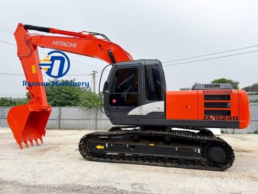 Hitachi ZX 240 Lánctalpas kotrók