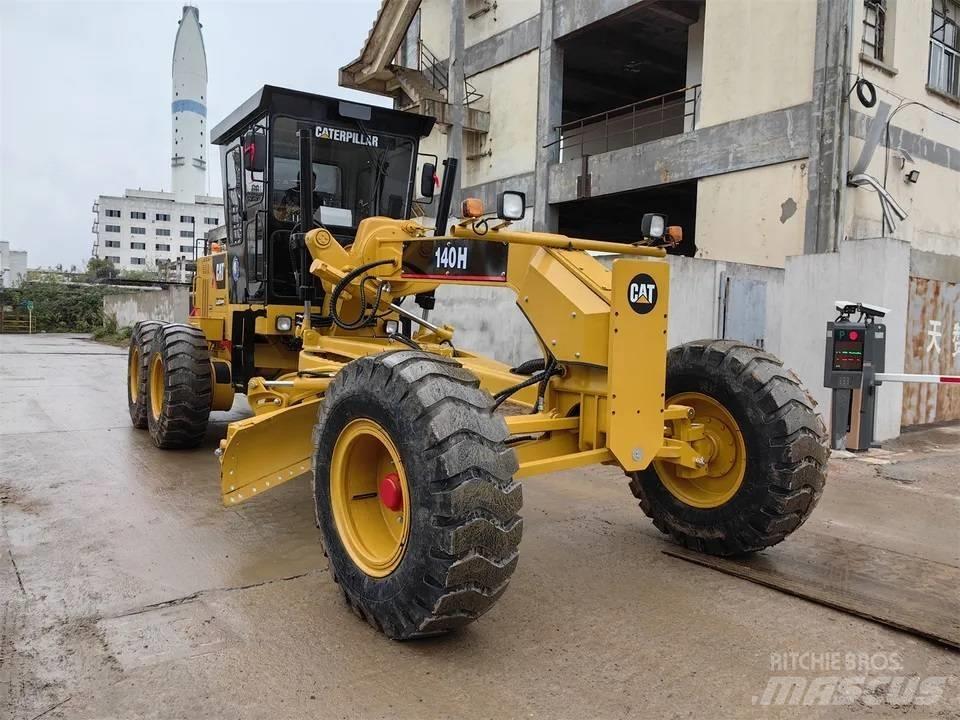 CAT 140H Gréderek