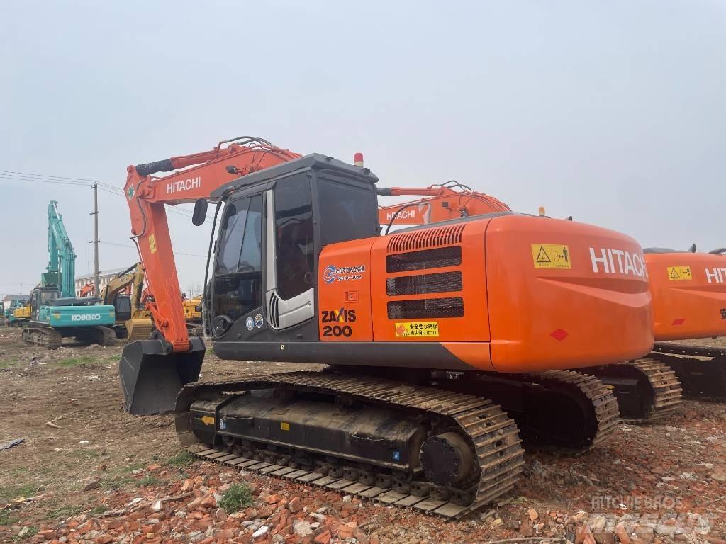 Hitachi ZX 200 Lánctalpas kotrók