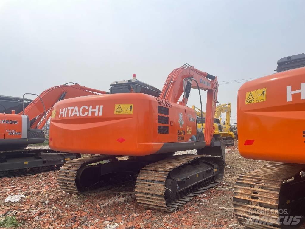 Hitachi ZX 200 Lánctalpas kotrók