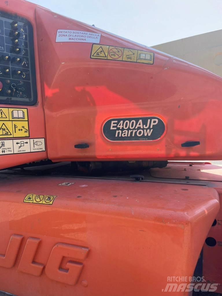 JLG E 400 AJP Karos emelők