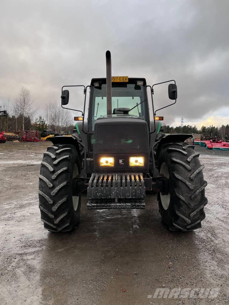 Sisu Valmet 8400 Traktorok