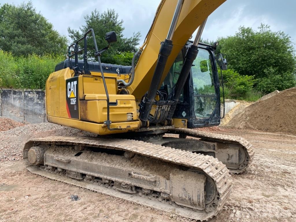 CAT 326 F L Lánctalpas kotrók