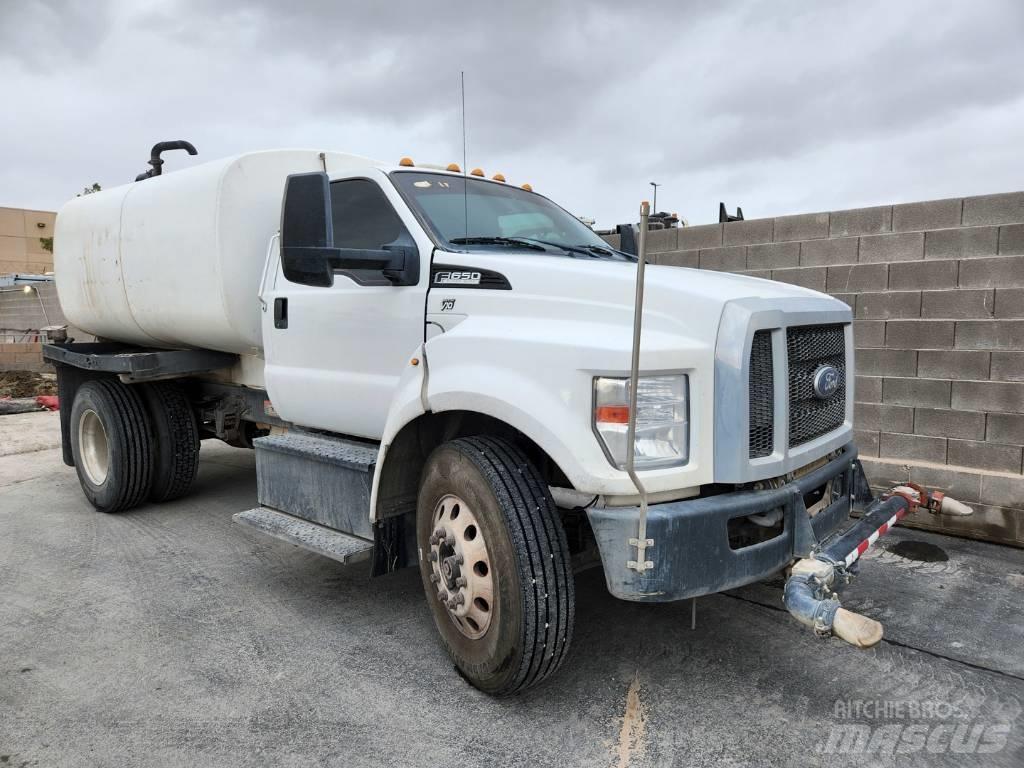 Ford F 650 Vízszállító teherautók