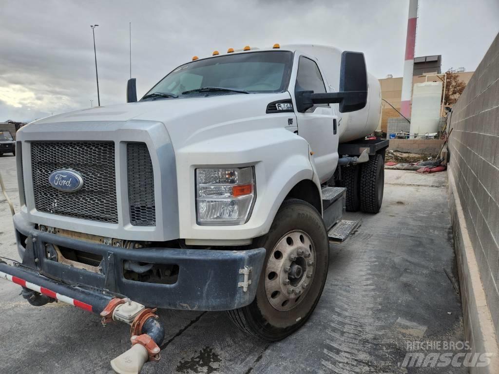 Ford F 650 Vízszállító teherautók