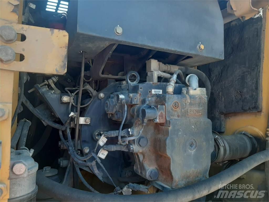 Komatsu PW180-7 Gumikerekes kotrók