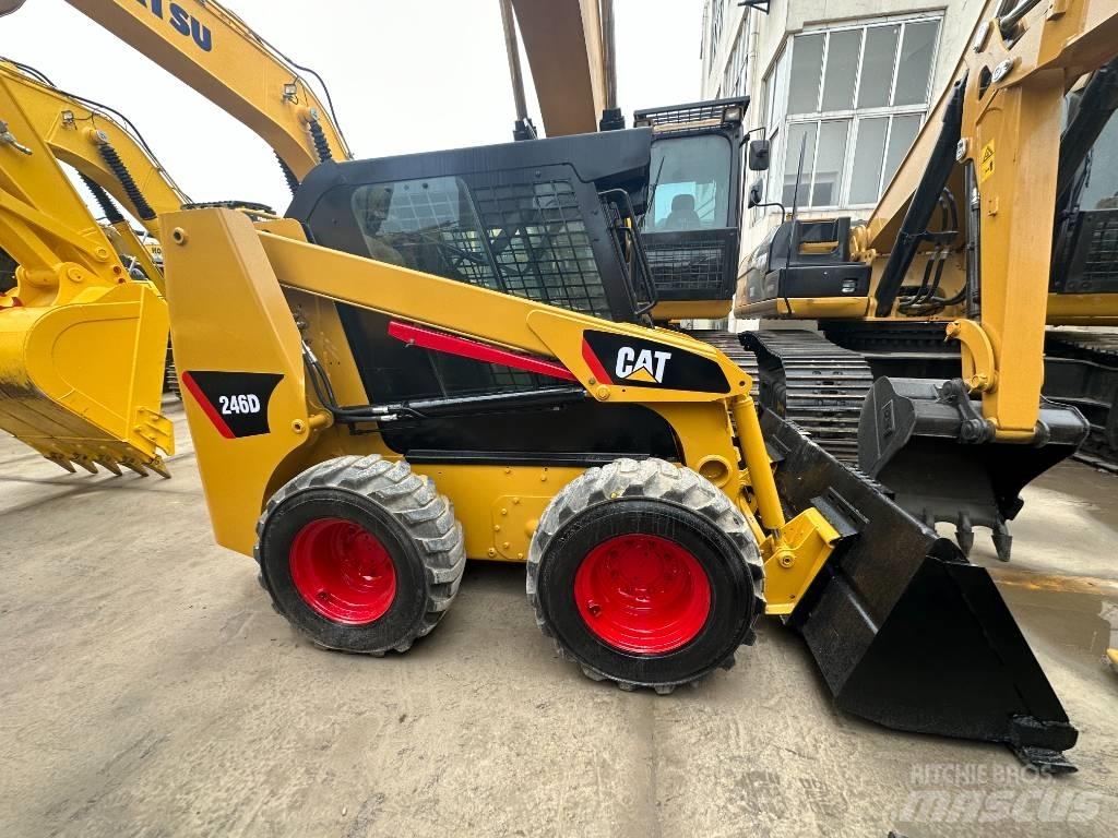 CAT 246 D Kompaktrakodók