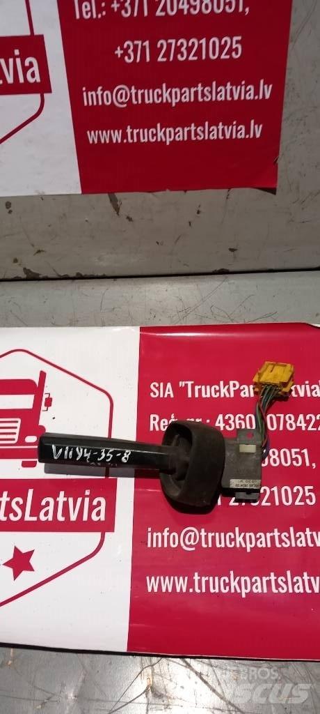 Volvo FH 12.   1624133 Vezetőfülke és belső tartozékok