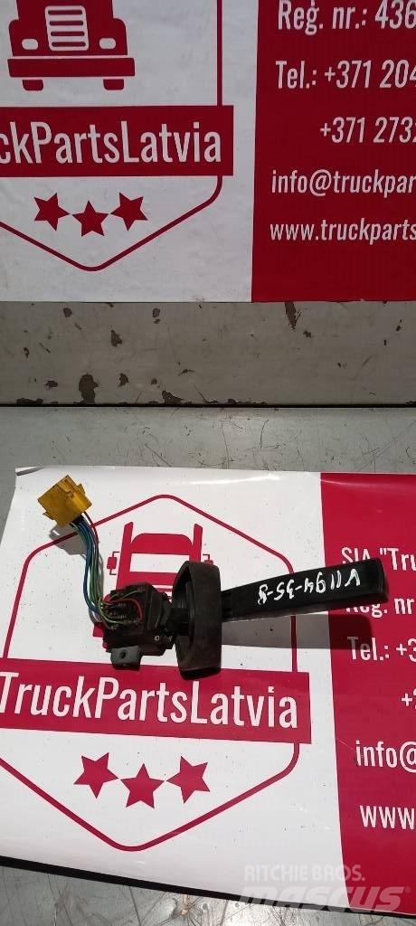 Volvo FH 12.   1624133 Vezetőfülke és belső tartozékok