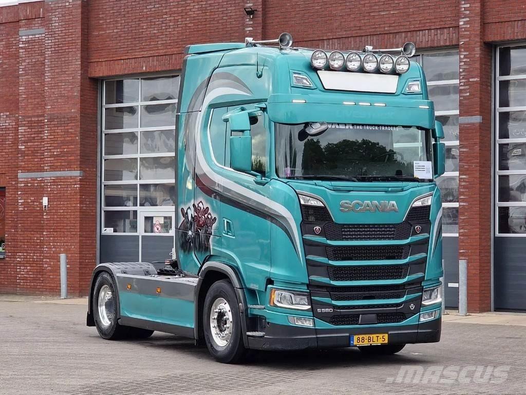 Scania S580 A4x2NB Nyergesvontatók