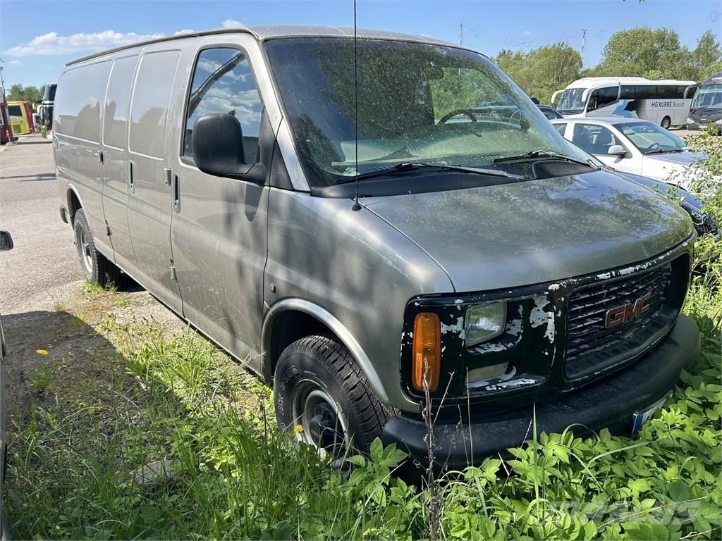 GMC SAVANA Transporterek